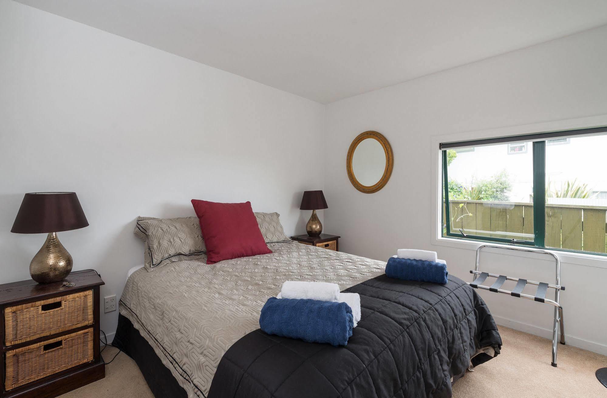 Lakeside City Apartments - Penthouse And Studio Rotorua Exterior foto