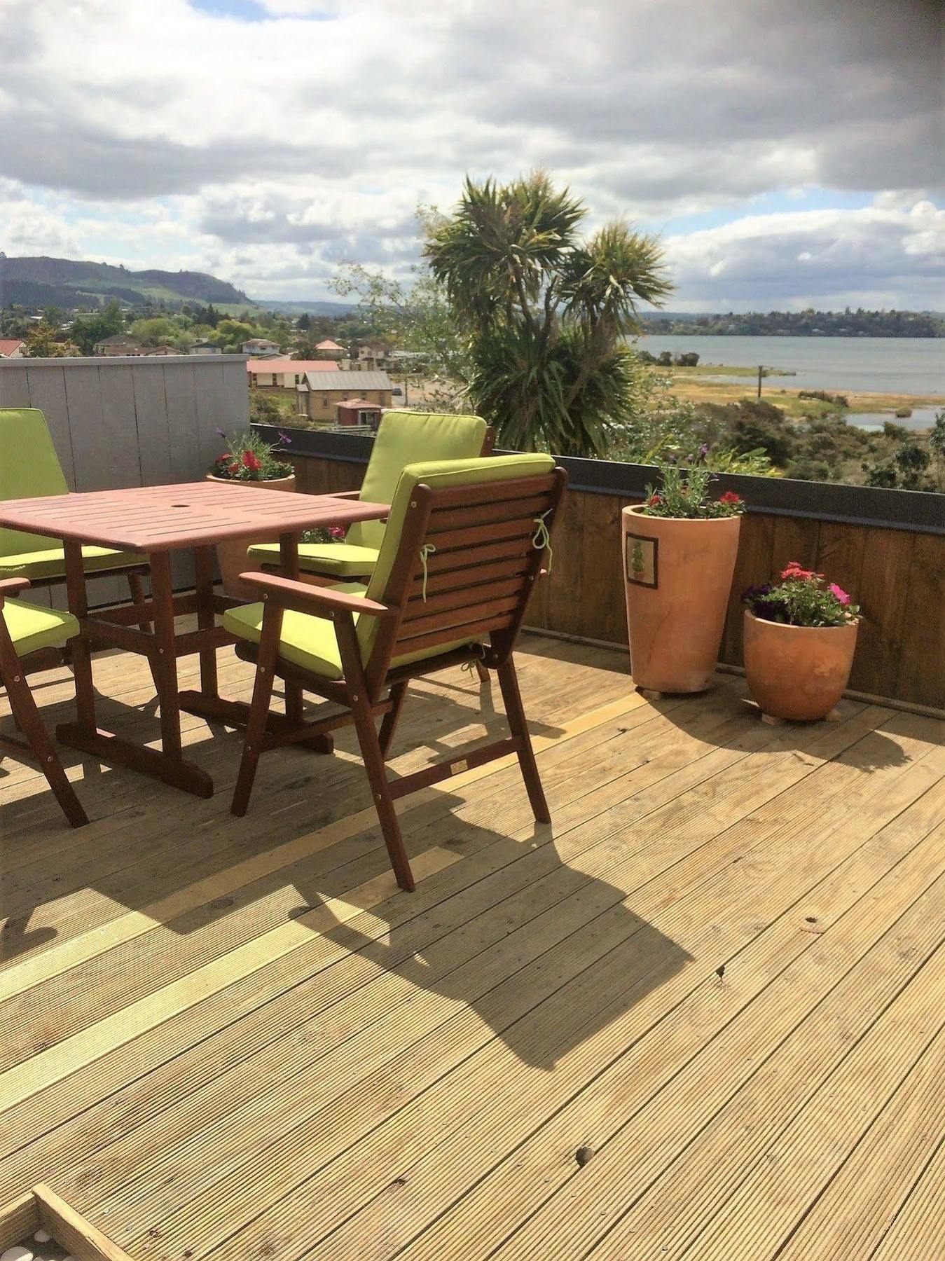Lakeside City Apartments - Penthouse And Studio Rotorua Exterior foto