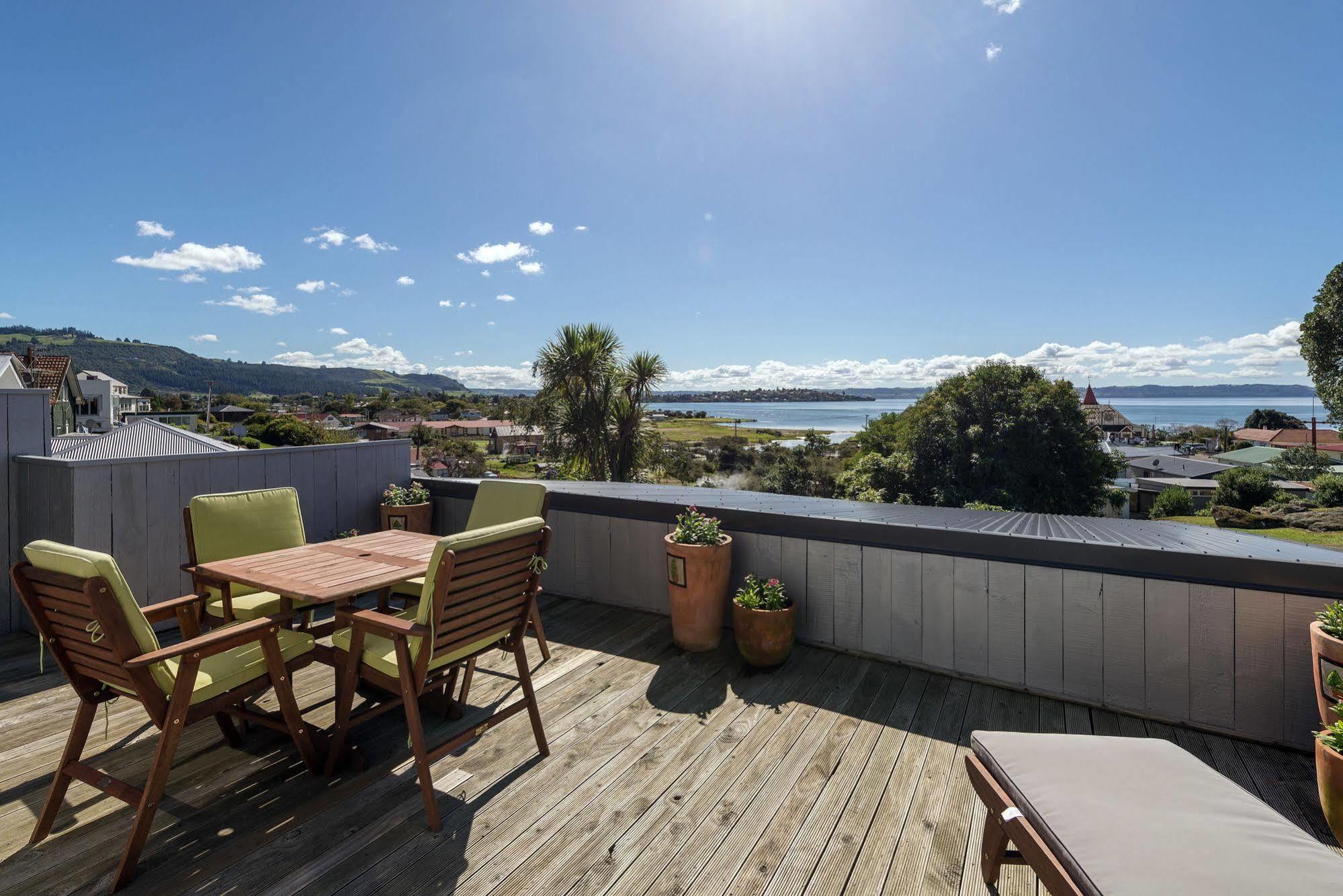 Lakeside City Apartments - Penthouse And Studio Rotorua Exterior foto