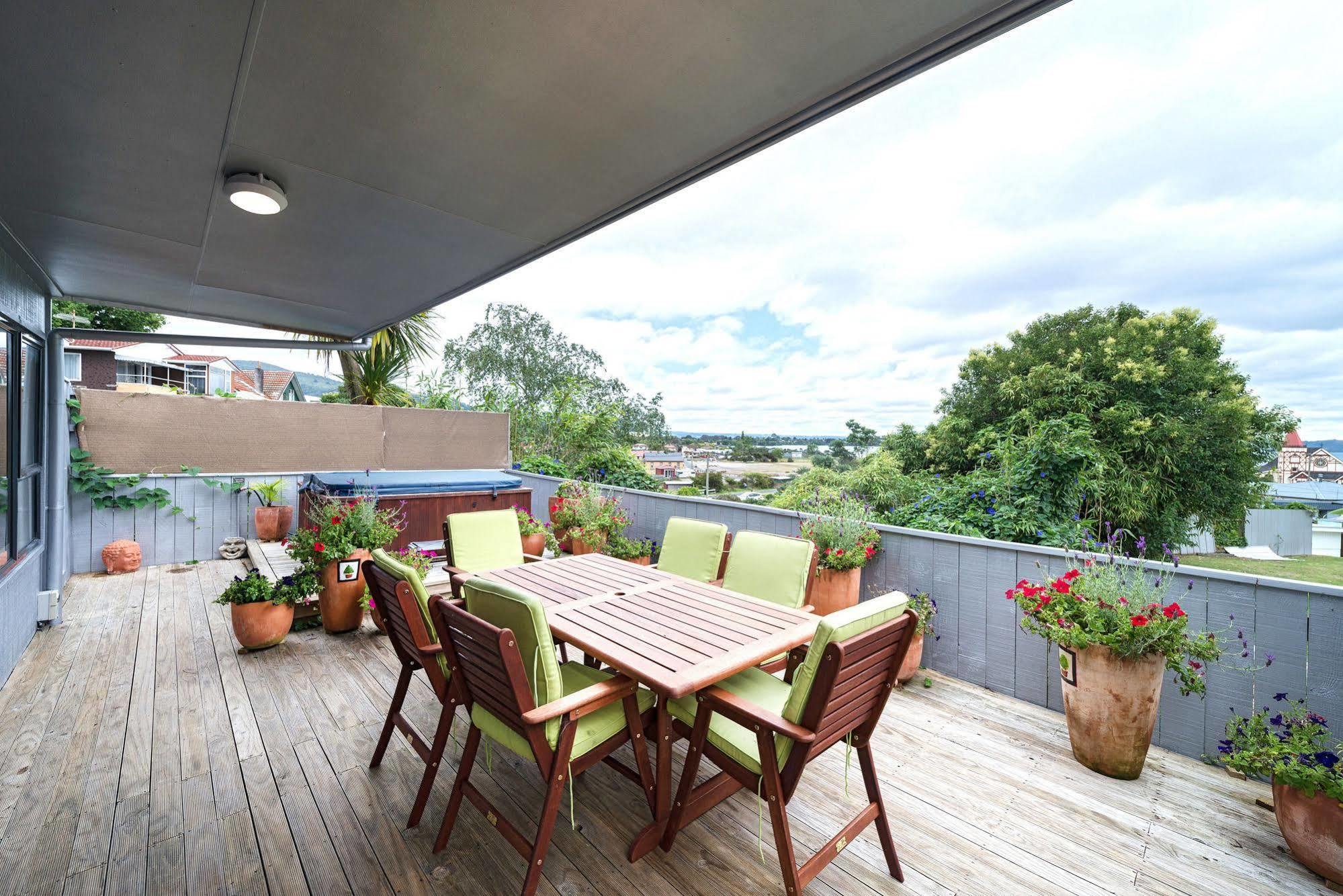 Lakeside City Apartments - Penthouse And Studio Rotorua Exterior foto